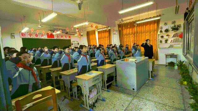 e9da5a6251321907758decaba50e591f 00_00_00-00_00_30.gif
